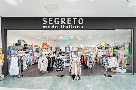 Segreto Moda Italiano. Damenbekleidung & Handtaschen .